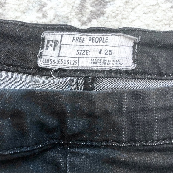 Free People // Shorts - Picture 3 of 5